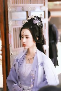 陳都靈鄧為