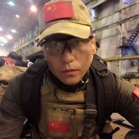 演员李飞