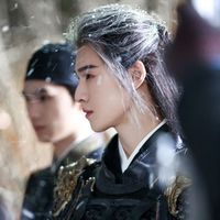 九重紫李昀銳