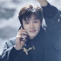 玫瑰藏于盛夏