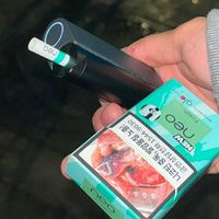 冬日雪模糊痛