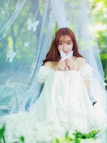 王俊凯---他收养了个小美女？！