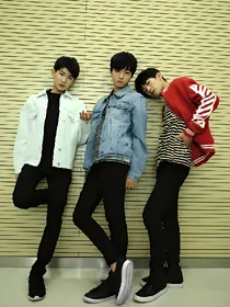 TFBOYS之星空班级