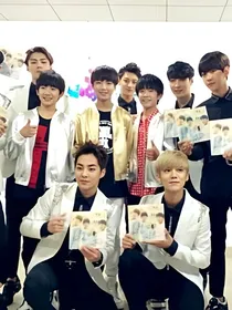tfboys和exo女主归来（主王源）