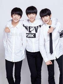 TFBOYS之樱花树下的你和我