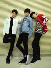 tfboys洛繁星