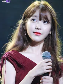 炮灰重生逆袭女主：娱乐圈女皇