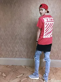 鹿晗，与你的梦幻般相遇_d836