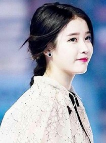 IU：狼们放了我吧。_d272