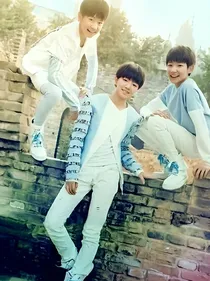 Tfboys之爱在对面。