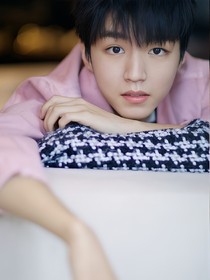 坏坏女和乖乖凯的火花