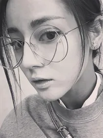迪丽热巴校花哪里逃