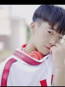那年夏天，那个男孩