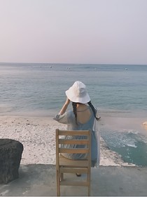 蔡徐坤，请多关照