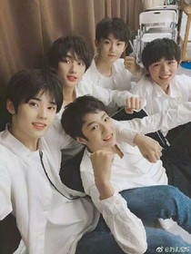 台风少年团.的小师妹_d912