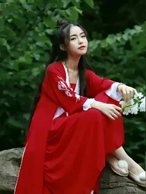 女主角配图