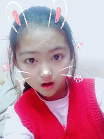 倾城一笑很倾城。