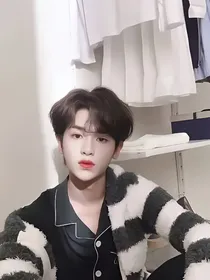 all昊：忙内昊昊最可爱