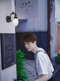 TFBOYS爱上三位小娇女