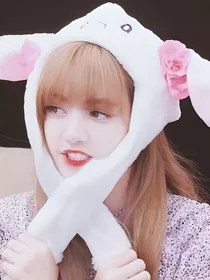 哝意.