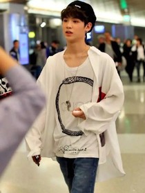 黄明昊：心动瞬间