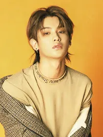 黄明昊:网友变女友