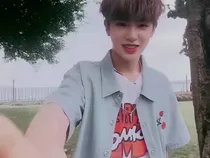 黄明昊，心跳加速_d072_d520