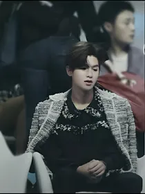 黄明昊:宝贝，你好甜