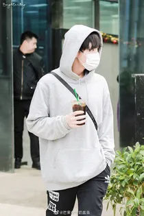 姚明明_老师要吃糖吗