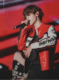 黄明昊.心事氾濫.