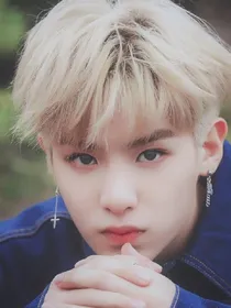 黄明昊：我的高冷男友