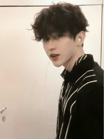 蔡徐坤:总裁式恋爱