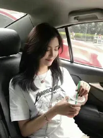 你在微笑，我却哭了_d352