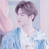 黄明昊：钻进我的卫衣