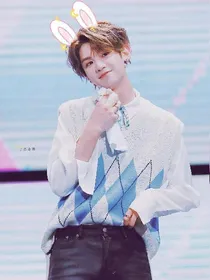 黄明昊：青色回忆