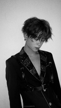 黄明昊-命中