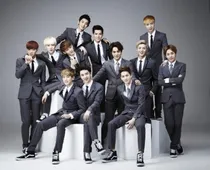 EXO:12个哥哥慢一点