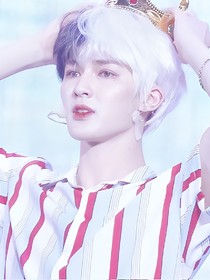朱正廷：护妻狂魔.