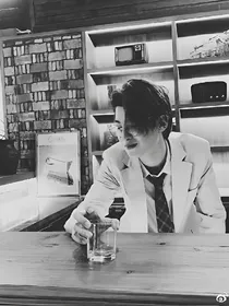 黄明昊，虐妻狂魔