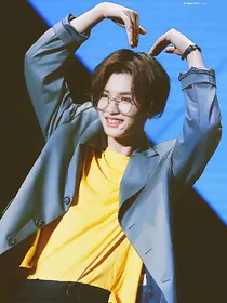 黄明昊：青梅很可爱！