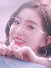EXO:暖色拂余生