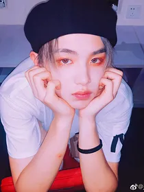 黄明昊.请勿忘我