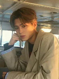 黄明昊:千金归来