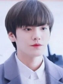 卫楚：晚春待暖