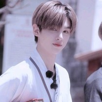 黄明昊:沙漠绿洲