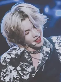 黄明昊:姐姐，恋爱吗？