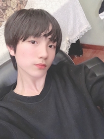 苏新皓：隔壁偶像
