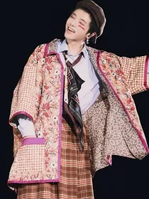 华晨宇……巷子里的女孩
