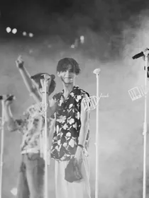黄明昊：花开花落