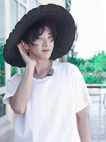华晨宇：他和她